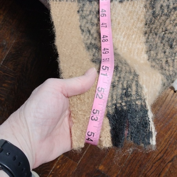 Burberry look soft feel poncho, no name or size - Picture 8 of 8